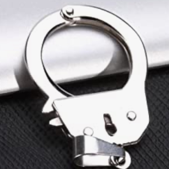 Working Handcuff Necklace Pendant - Picture 6 of 11